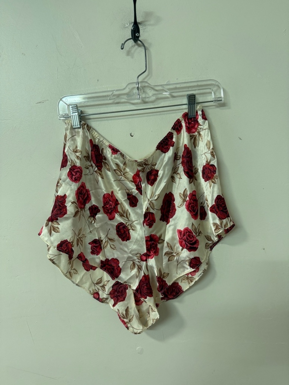 Vanity Fair Cream Satin Pajama Shorts with Red Rose Print 90’s